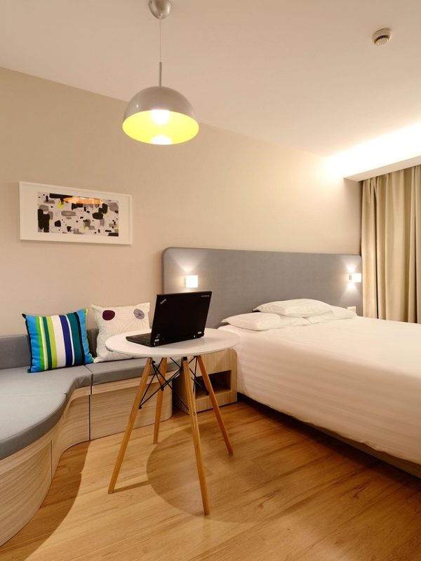 hotel-1330834_1280